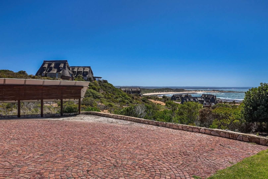 5 Bedroom Property for Sale in Stilbaai Wes Western Cape